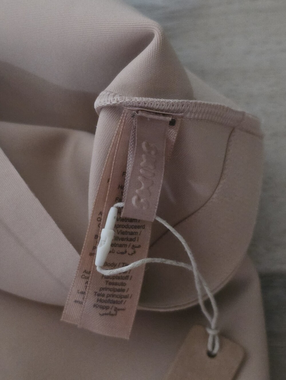 NWT Skims Skims Body High Waisted Short Shapewear In Color Clay - Medium - Picture 4 of 4